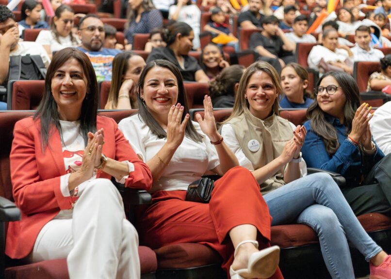 SIPINNA celebra el éxito del "JaloFestKids"