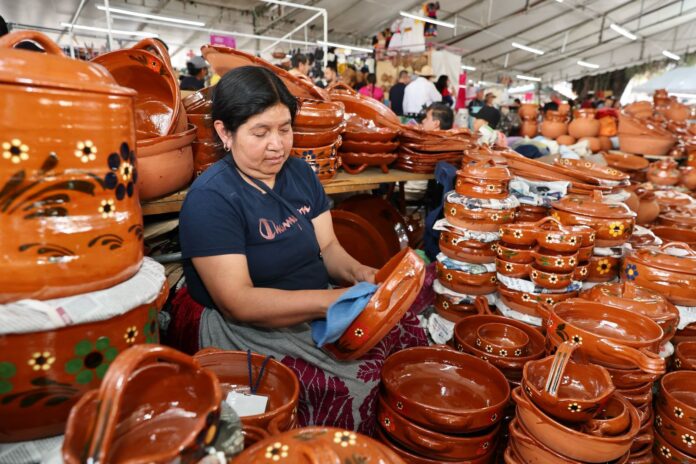 Tianguis Artesanal de Uruapan Tianguis Artesanal de Uruapan