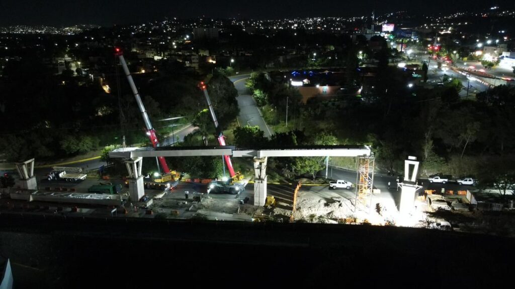Distribuidor vial de salida a Pátzcuaro