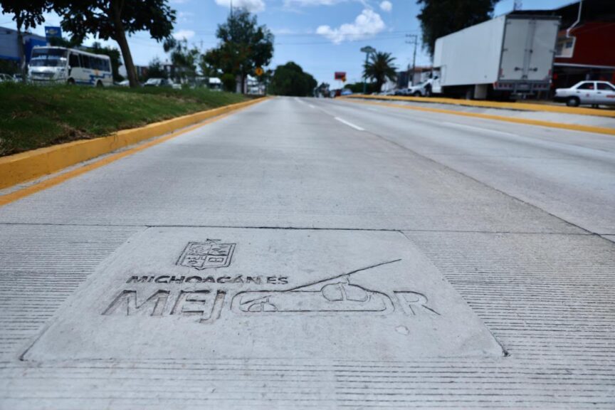 Inaugura Bedolla tercera etapa de la avenida Paseo de la Revolución en Uruapan