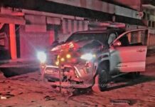 Brutal choque de frente entre camioneta y moto deja un fallecido, en Jiquilpan